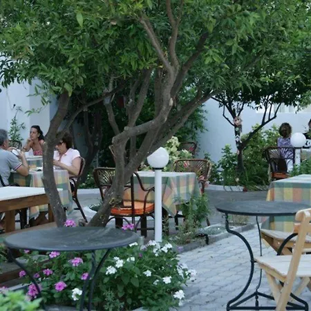 Platon Aparthotel