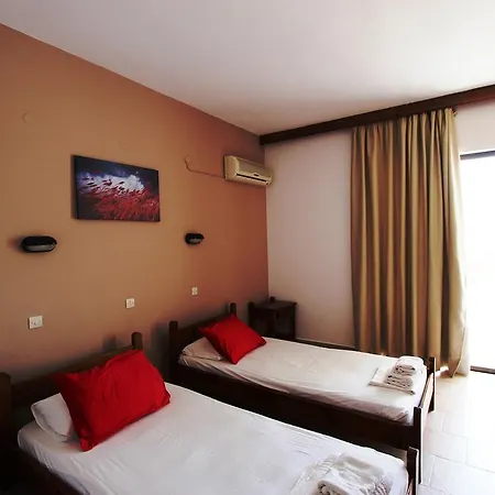 Platon Aparthotel *