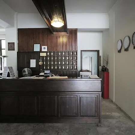 Lägenhetshotell Platon *